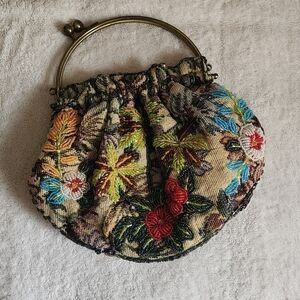 Floral Embroidered Tapestry Beaded Women's Bag Kisslock